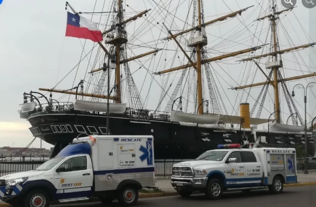 Ambulancias REST911 de cobertura en recinto portuario